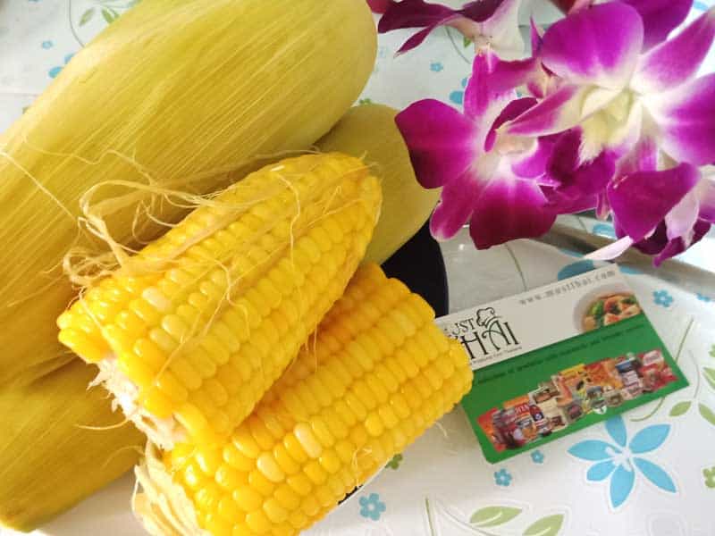 Boiled corn on the cob