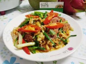 Stir fried fermented pork sausage with egg