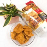 Jornguan Jasmine Rice Cracker with Flossy Chicken Spicy Flavor 100 g