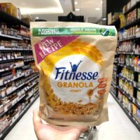 NESTLE Fitnesse Granola healthy breakfast