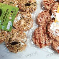 THONG AMPAI Rice Cracker with Grains and Nuts Topping