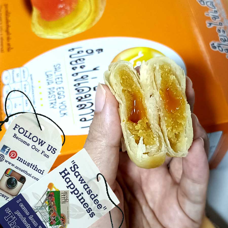 Pung Pung Salted Egg Yolk Lava Pastry box of 12 Pung Pung Salted Egg Yolk Lava Pastry box of 12